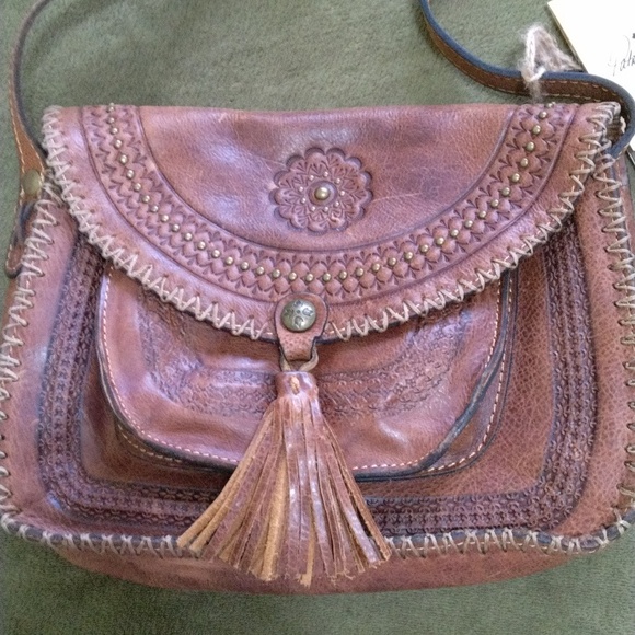 Patricia Nash Beaumont Crossbody Bag - Picture 3 of 14